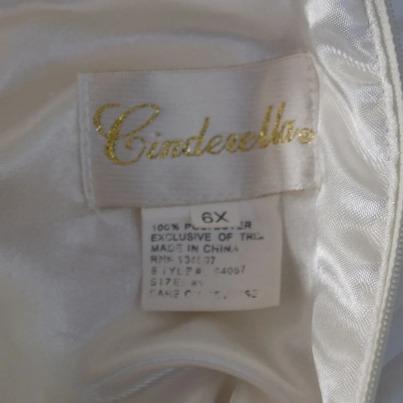 CINDERELLA Girl's Ivory Dress Size 6X - Picture 2 of 3
